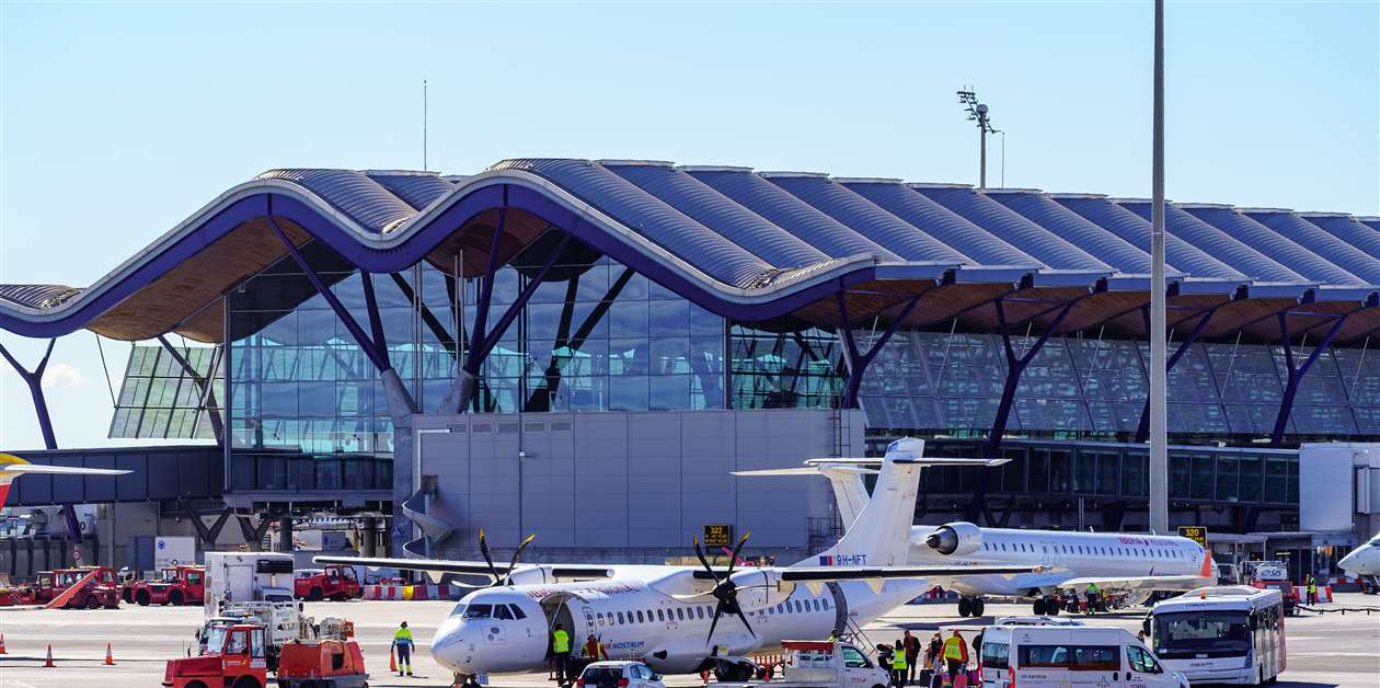 مطارات إسبانيا