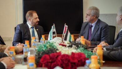 رئيسا هيئتي الطيران المدني في سوريا والأردن خلال توقيع الاتفاقية - وكالة سانا
