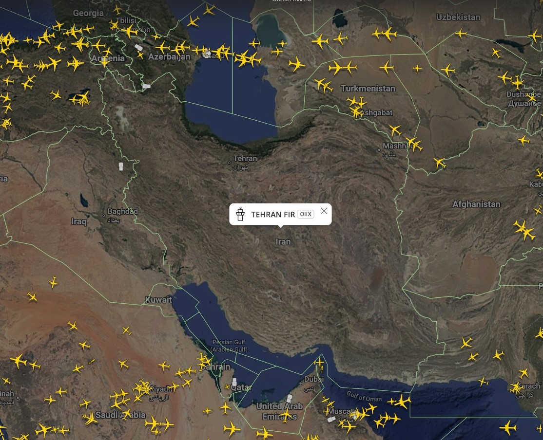 إغلاق المجال الجوي الإيراني