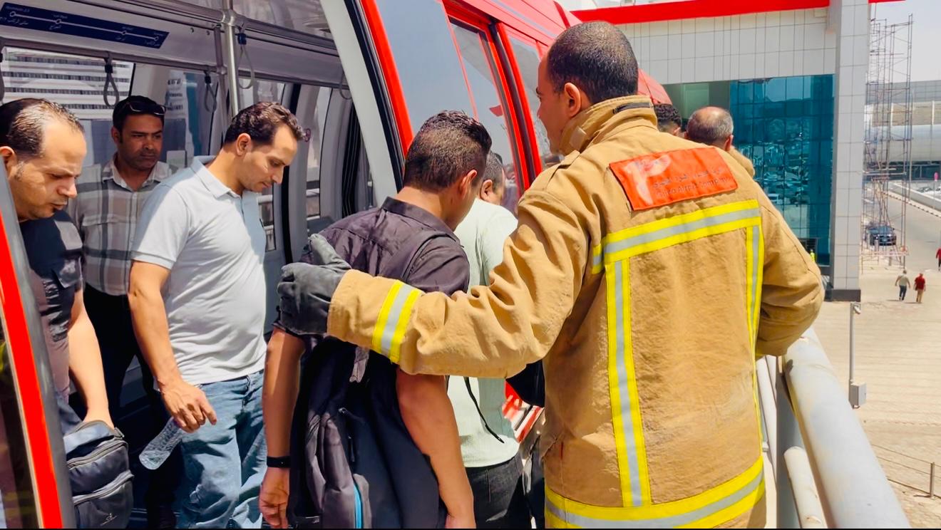 تجربة طوارئ في مطار القاهرة 